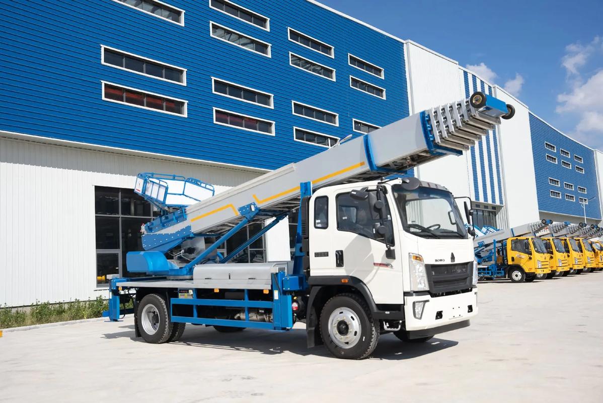 杭州萧山出租云梯车高空作业车 建筑垃圾搬运